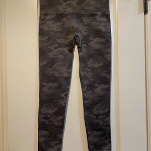 SPANX Women’s Gray Camo Leggings Indie Sleaze Punk Y2K